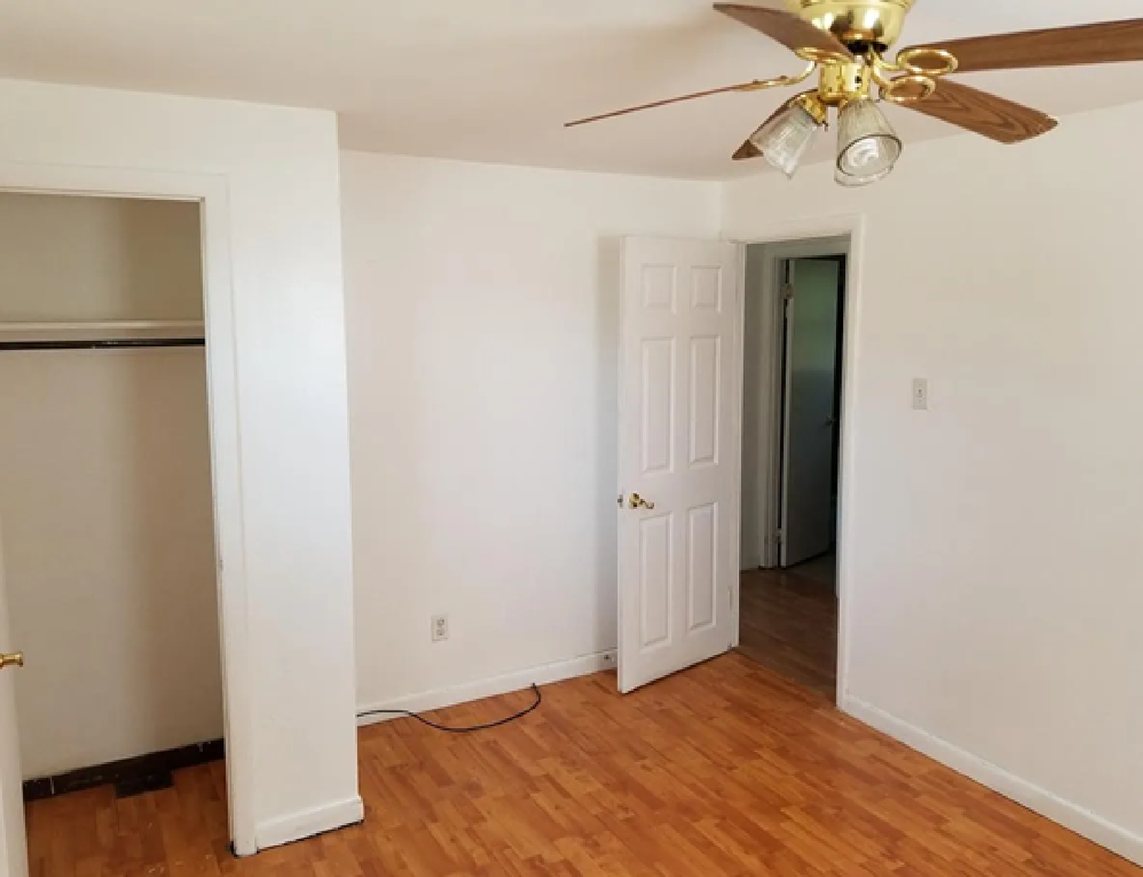 717 Caspian Ave - Photo 2 of 4