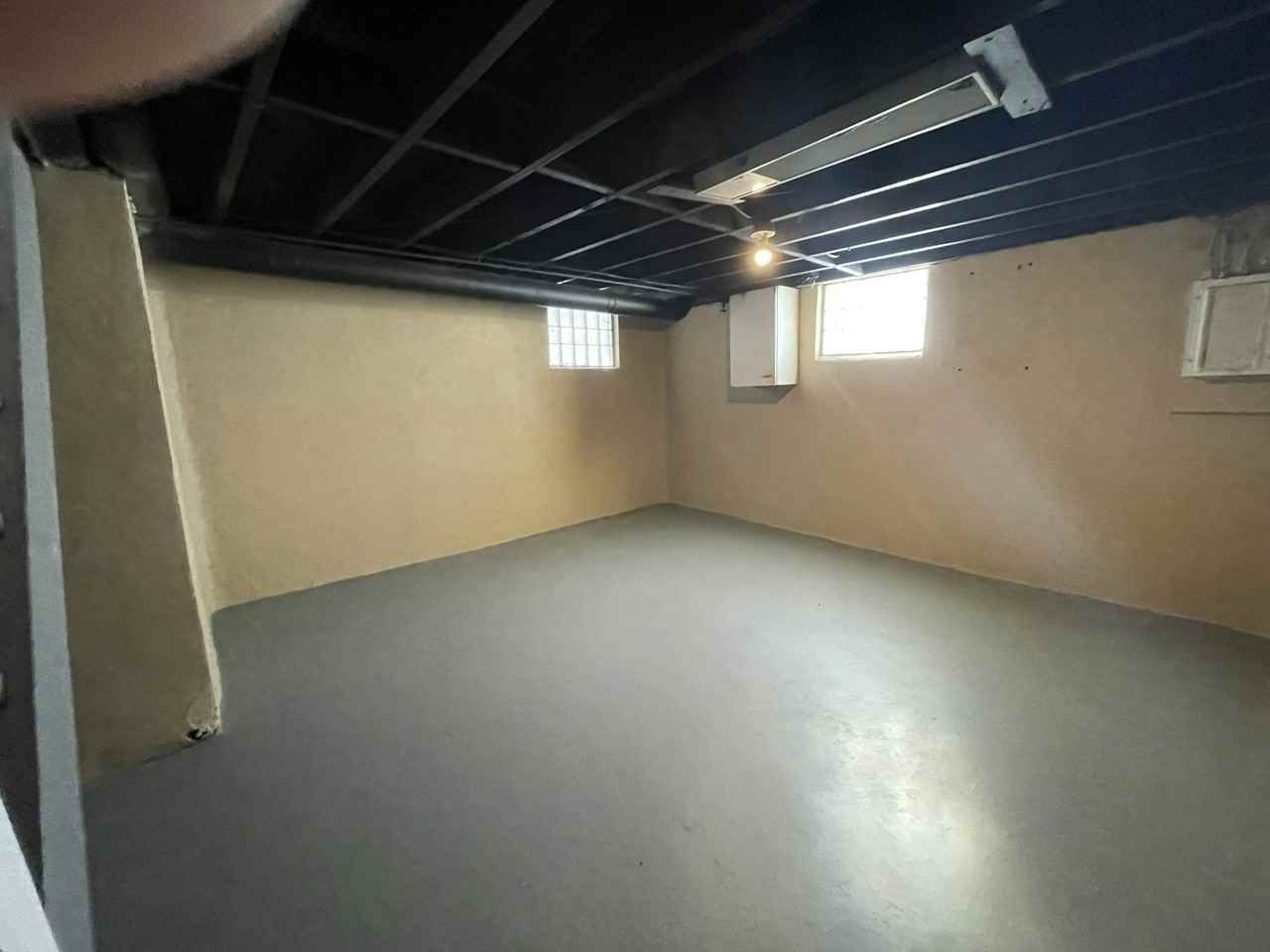 4273 Delridge Dr - Photo 6 of 8