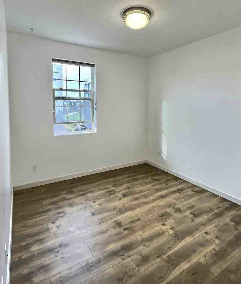 475 Tailoff Ln - Photo 5 of 10