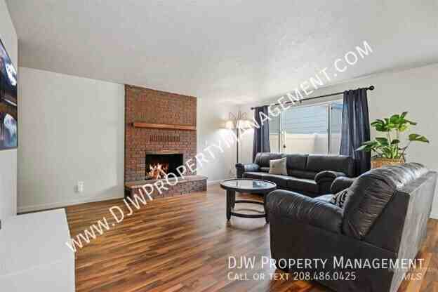 3408 Colorado Ave - Photo 2 of 14