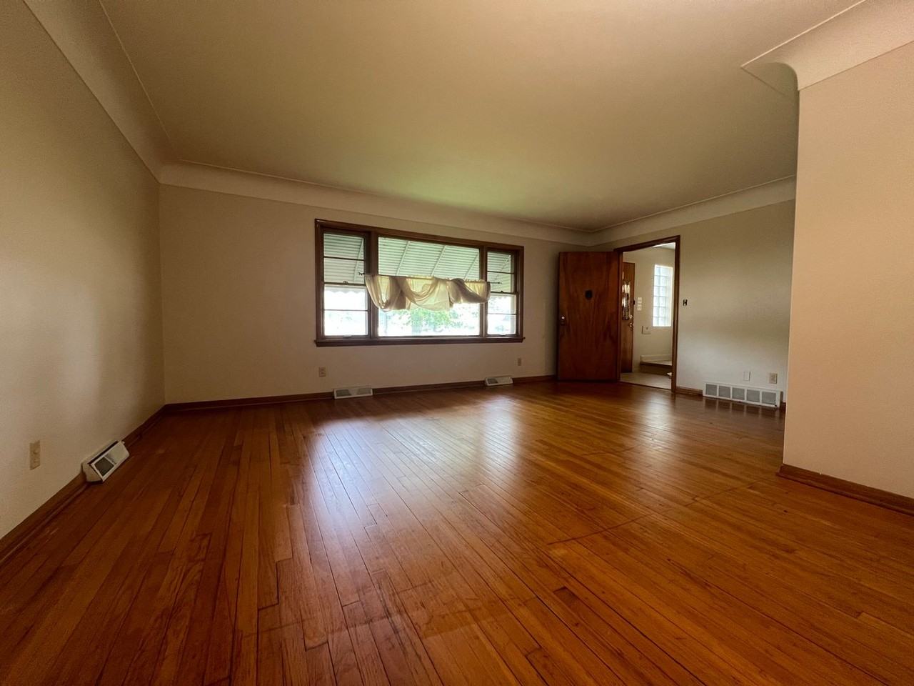 26202 Lake Shore Blvd Lowr - Photo 6 of 20