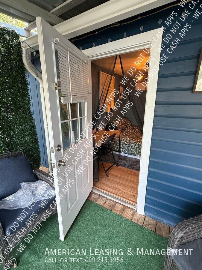 803 Markus Ave #B - Photo 4 of 19