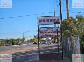 featured image of 3255 N Country Club Rd