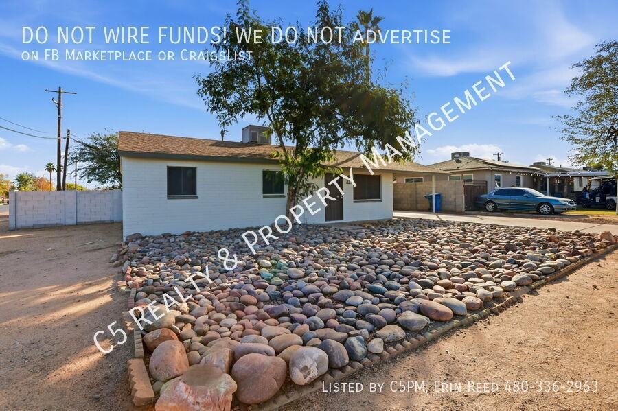 4403 S Fair Ln - Photo 4 of 20