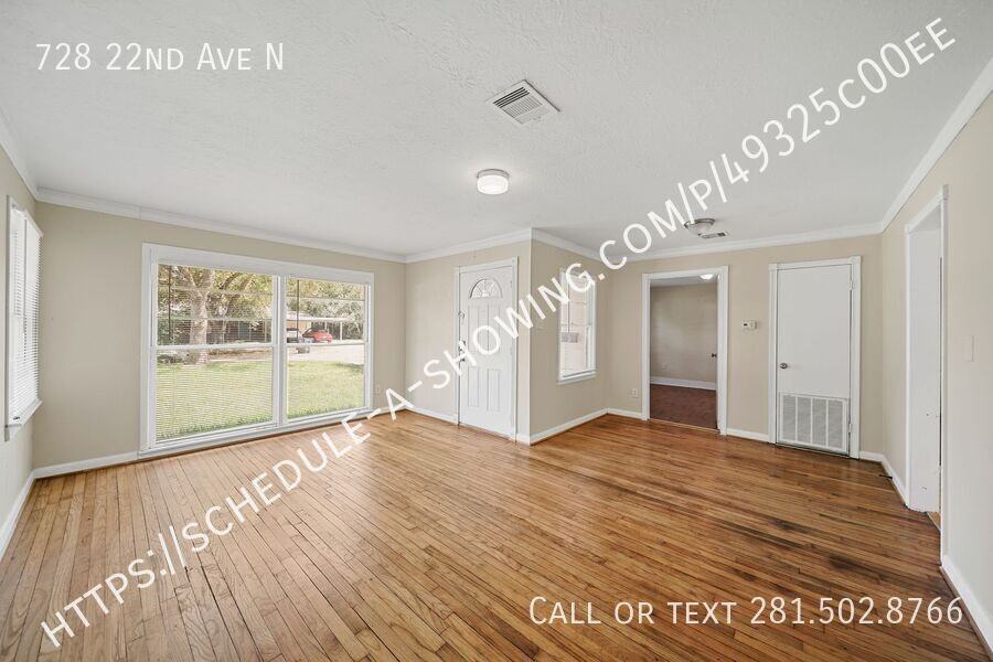 728 22nd Ave N - Photo 2 of 11