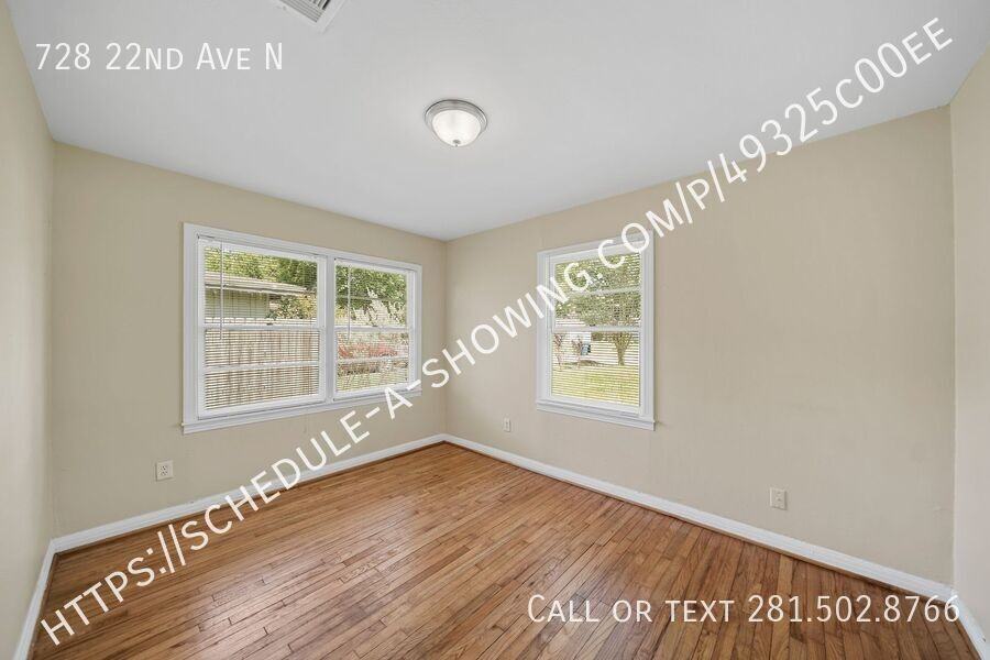 728 22nd Ave N - Photo 5 of 11