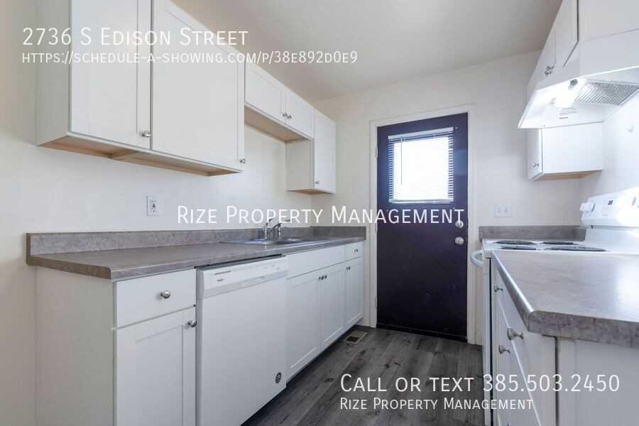 2736 S Edison St - Photo 2 of 17