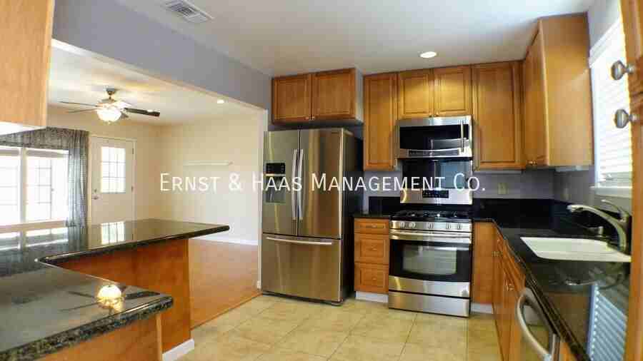 3138 Shadypark Dr - Photo 7 of 30