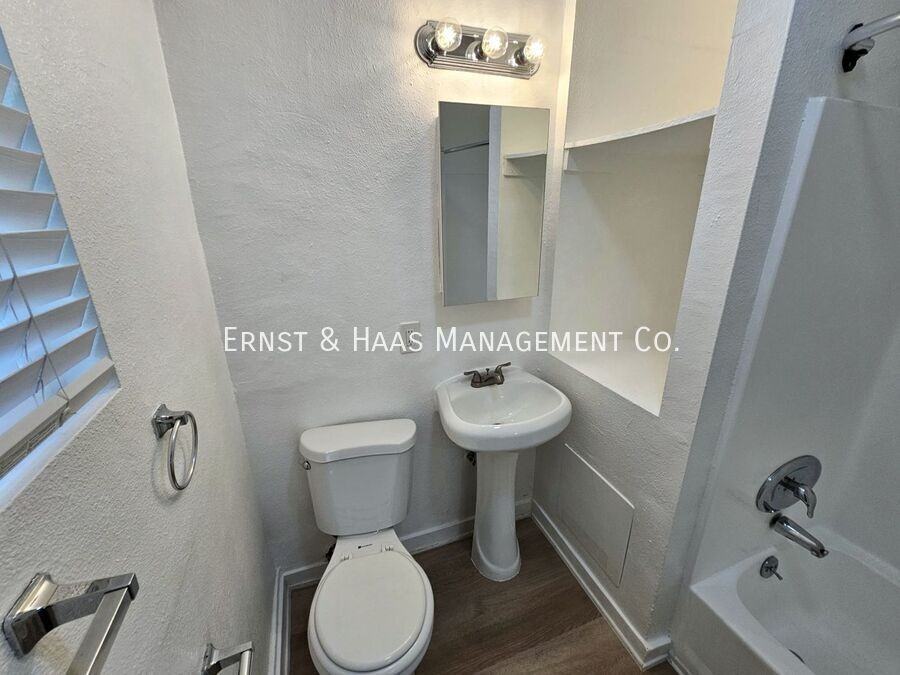 1527 Junipero Ave #15 - Photo 6 of 7