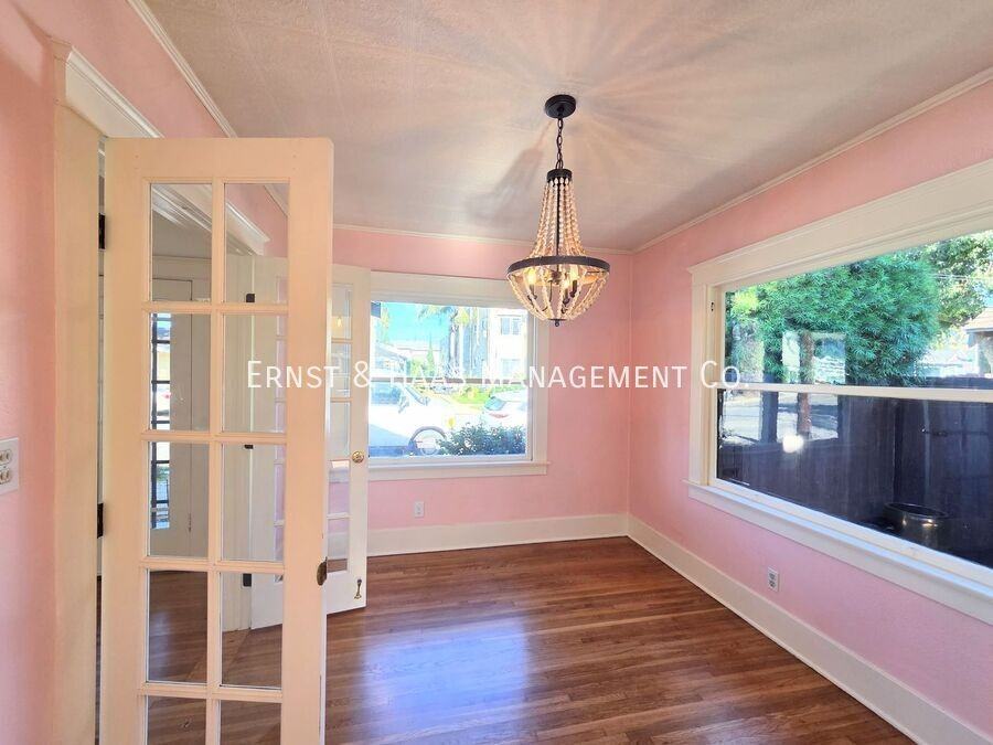 3624 E 8th St - Photo 6 of 19