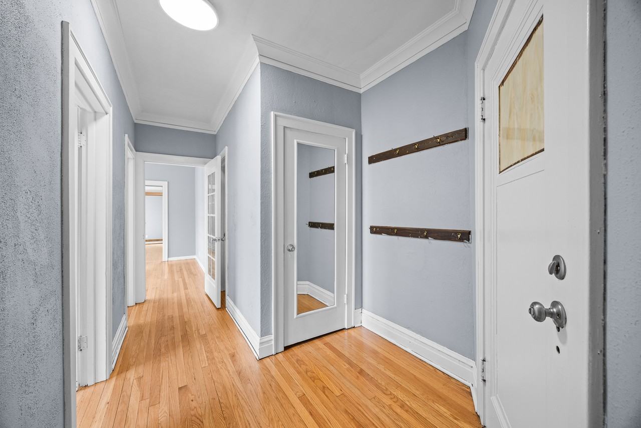 1406 S 59th Ct #2 - Photo 5 of 20