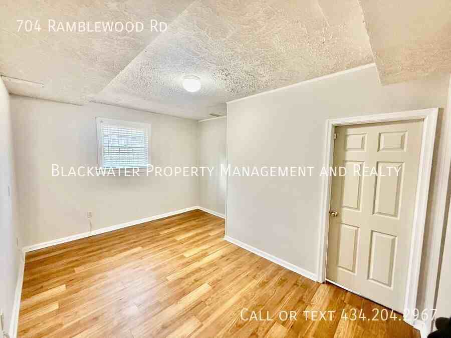 704 Ramblewood Rd - Photo 2 of 17