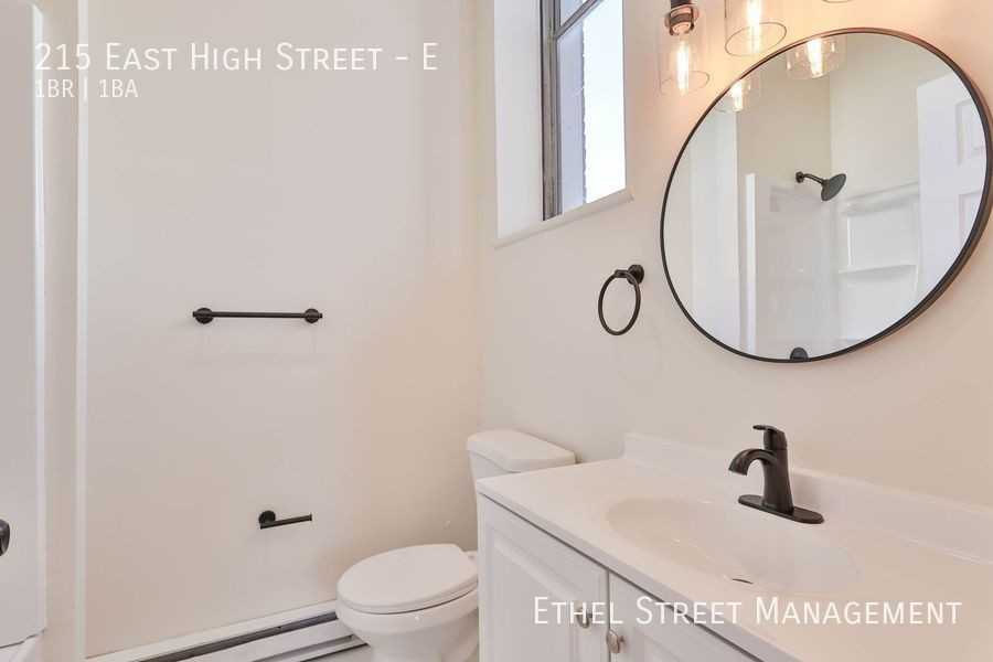 215 E High St #E - Photo 6 of 34