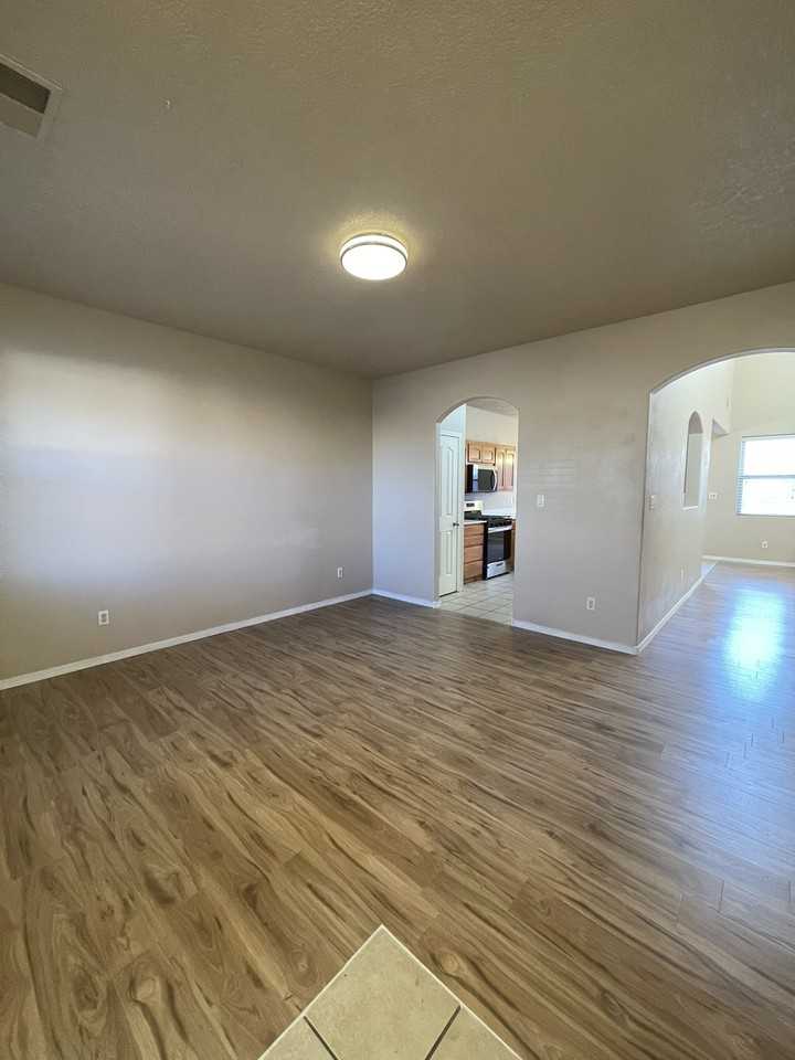 919 Molten Pl Nw #1 - Photo 5 of 47