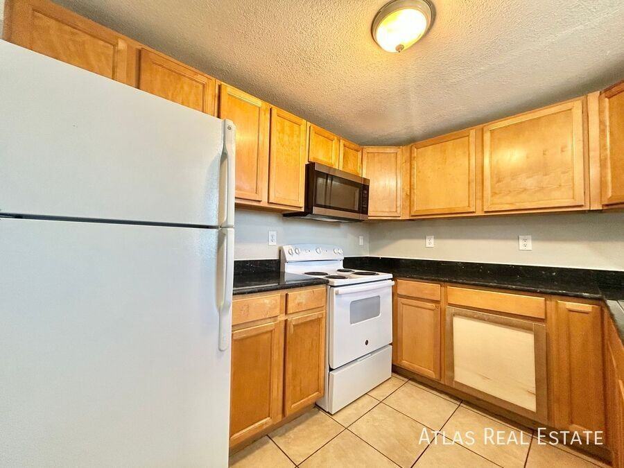 874 Linley Ct - Photo 6 of 17