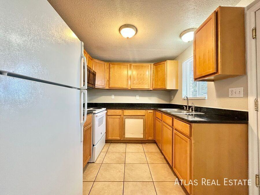 874 Linley Ct - Photo 7 of 17