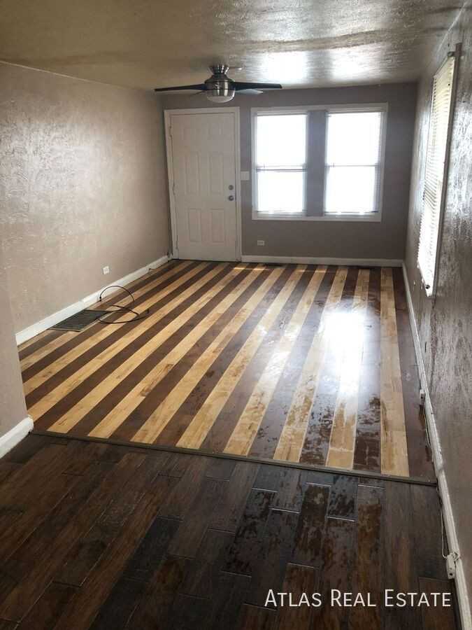 7387 Oneida Dr - Photo 3 of 9