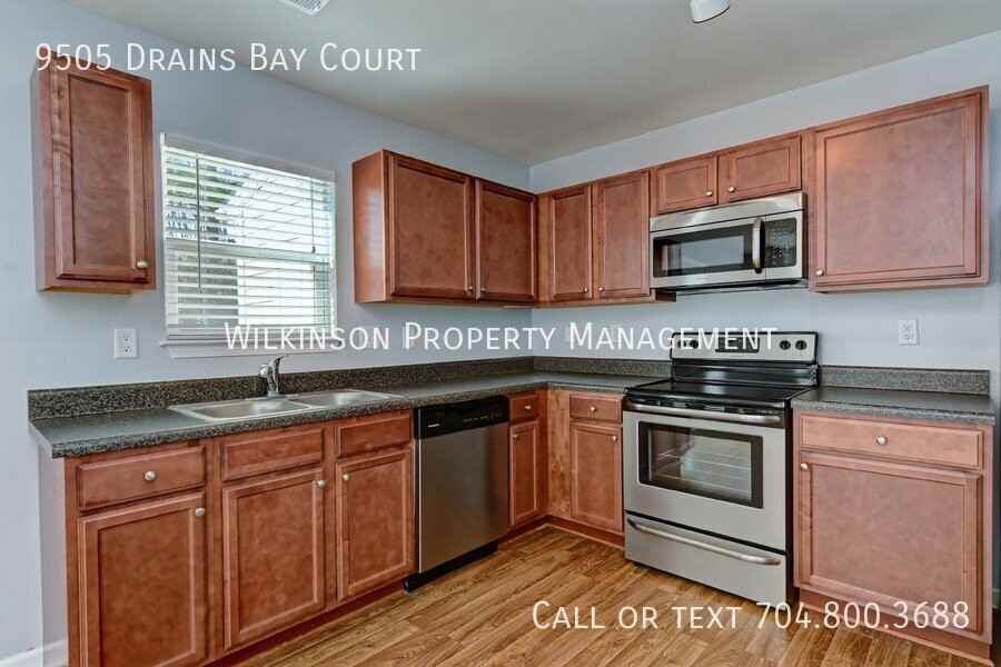 9505 Drains Bay Ct - Photo 7 of 27