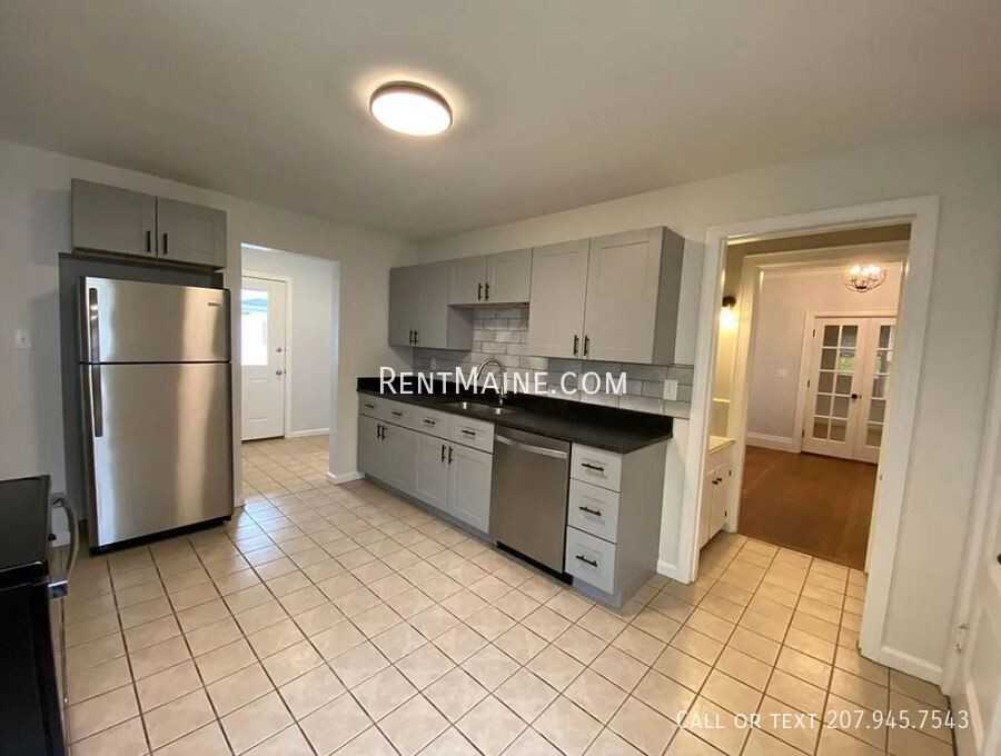 189 Forest Ave #1 - Photo 2 of 18