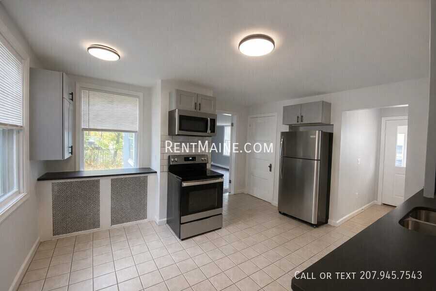 189 Forest Ave #1 - Photo 3 of 18