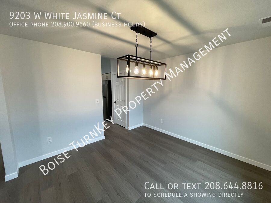 9203 W White Jasmine Ct - Photo 3 of 38