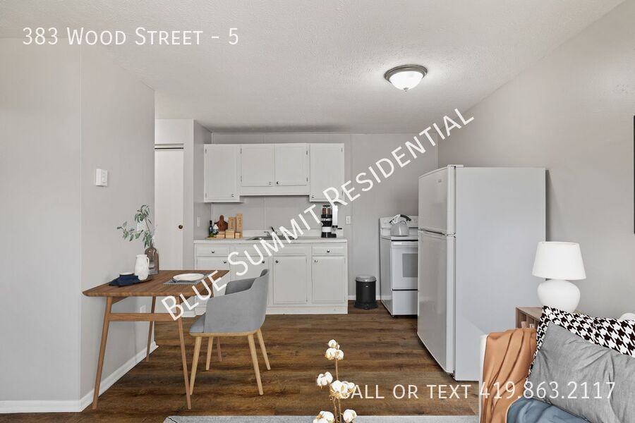 383 Wood St #5 - Photo 3 of 11