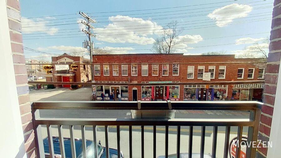 3205 N Davidson St - Photo 4 of 37