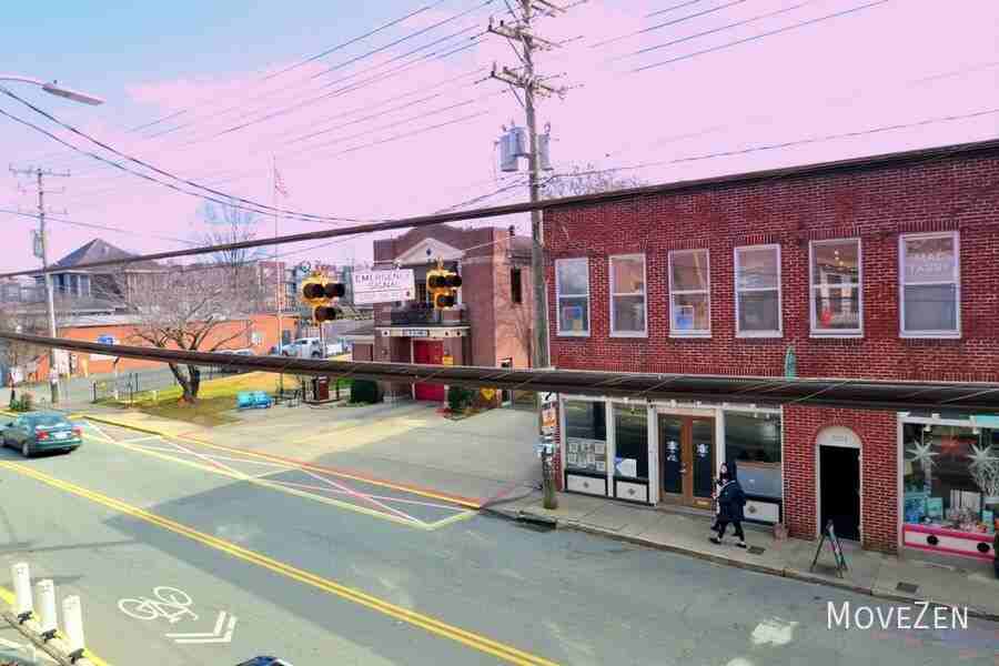 3205 N Davidson St - Photo 7 of 37