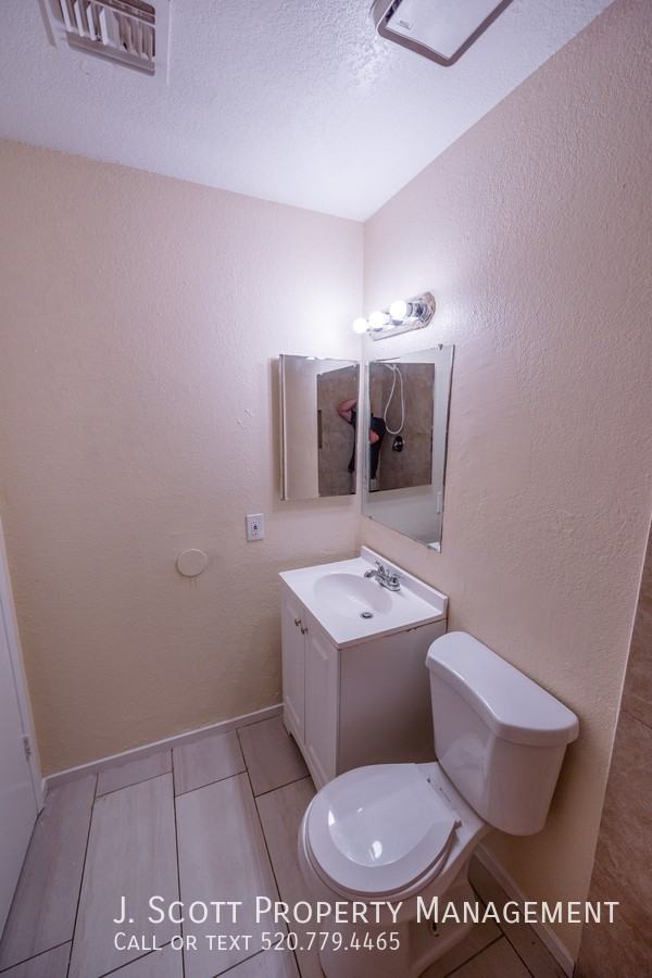 1753 E Harvard St #1 - Photo 6 of 17