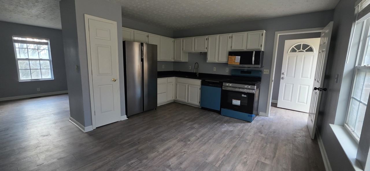 2323 Ilolo St #1 - Photo 4 of 33