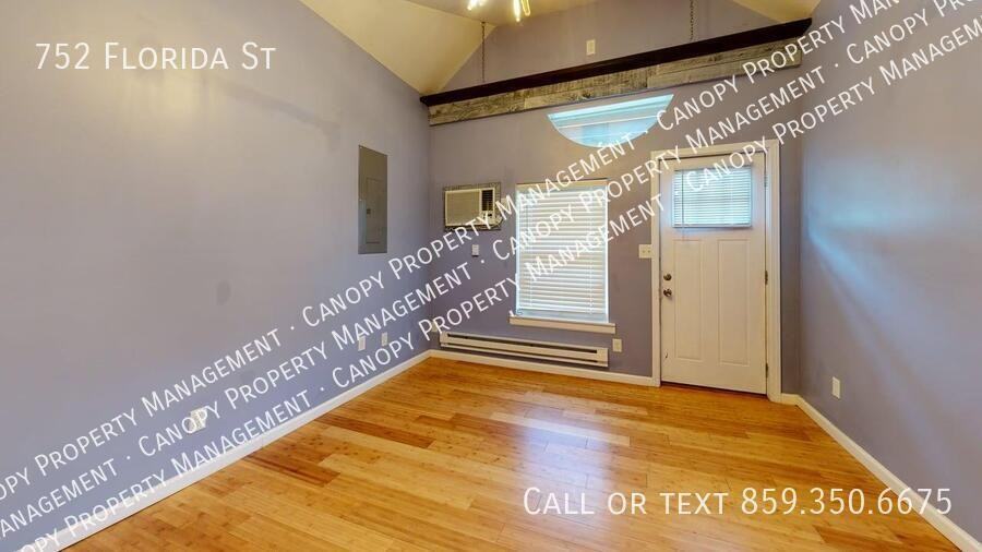 752 Florida St - Photo 5 of 8