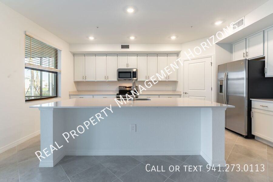 5628 Summit Pointe Cir #104 - Photo 6 of 27