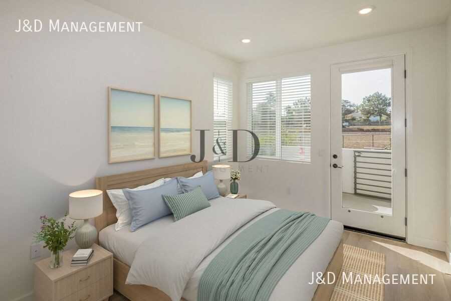 1934 Broadway - Photo 5 of 26