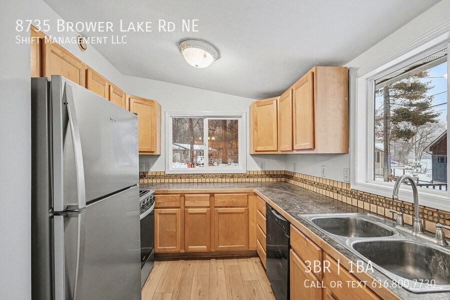 8735 Brower Lake Rd Ne - Photo 5 of 17