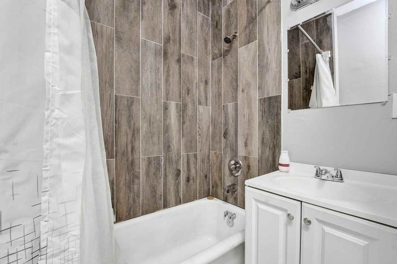 964 Joseph Pl - Photo 7 of 15