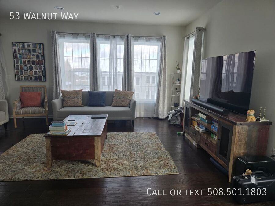 53 Walnut Way - Photo 4 of 31