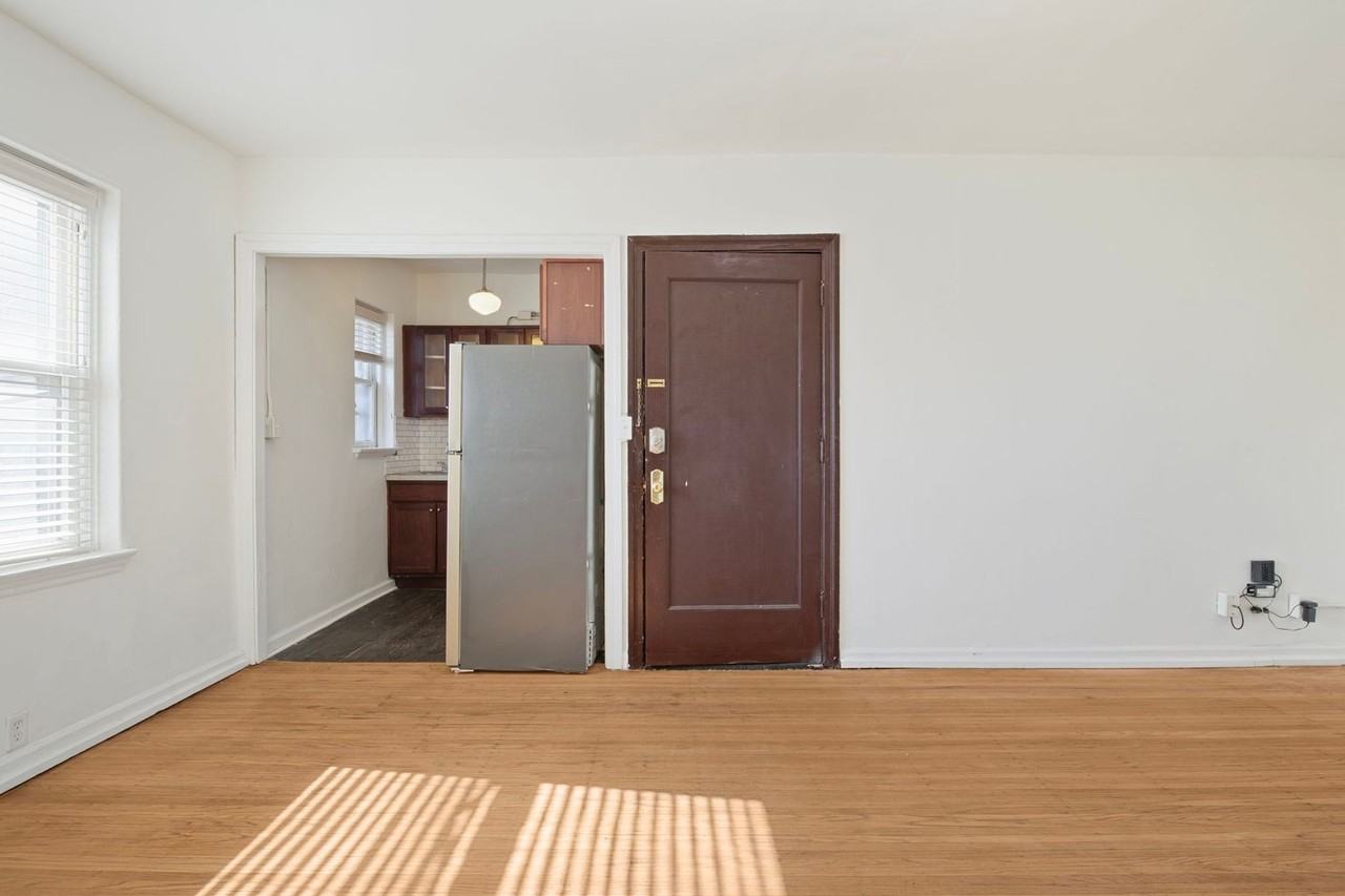 5230 E Washington St #5 - Photo 3 of 18