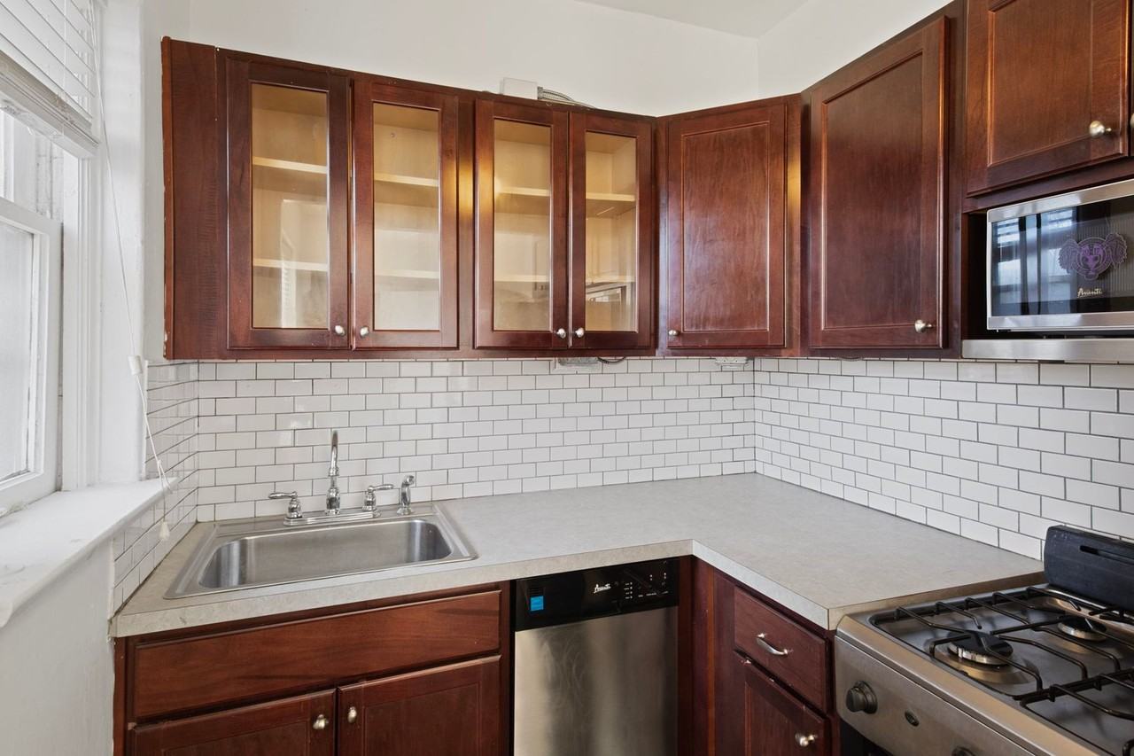 5230 E Washington St #5 - Photo 6 of 18