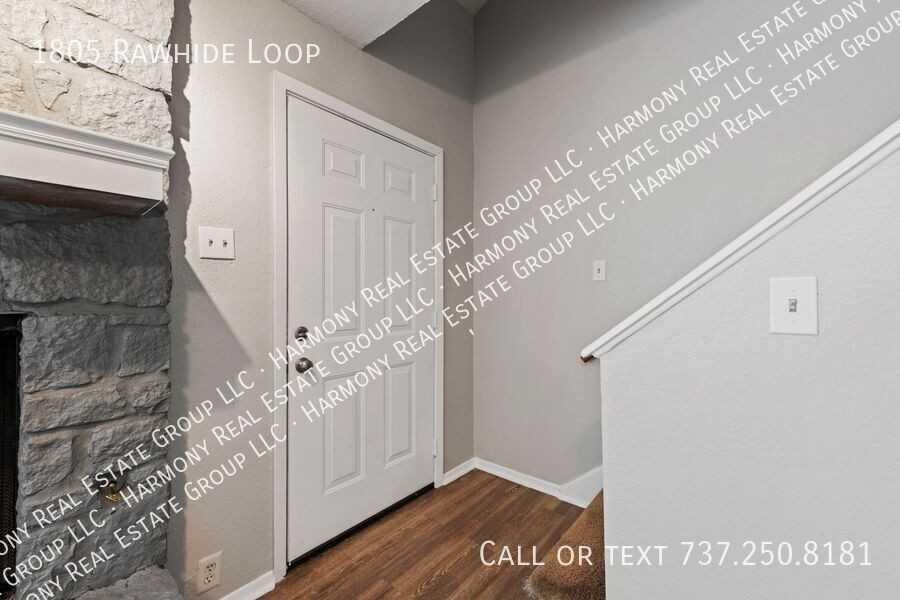 1805 Rawhide Loop - Photo 6 of 31