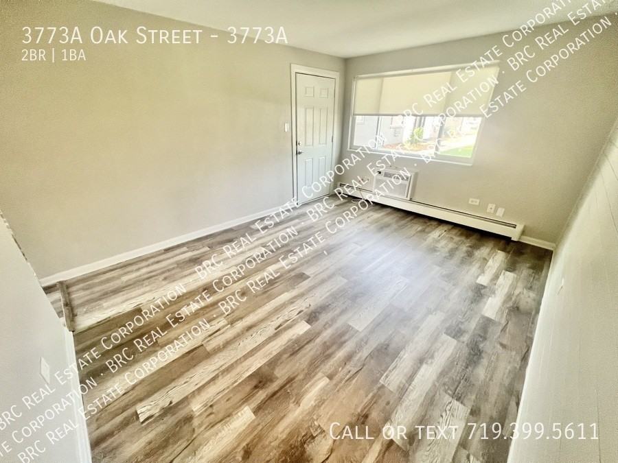3773A Oak St #3773A - Photo 5 of 18