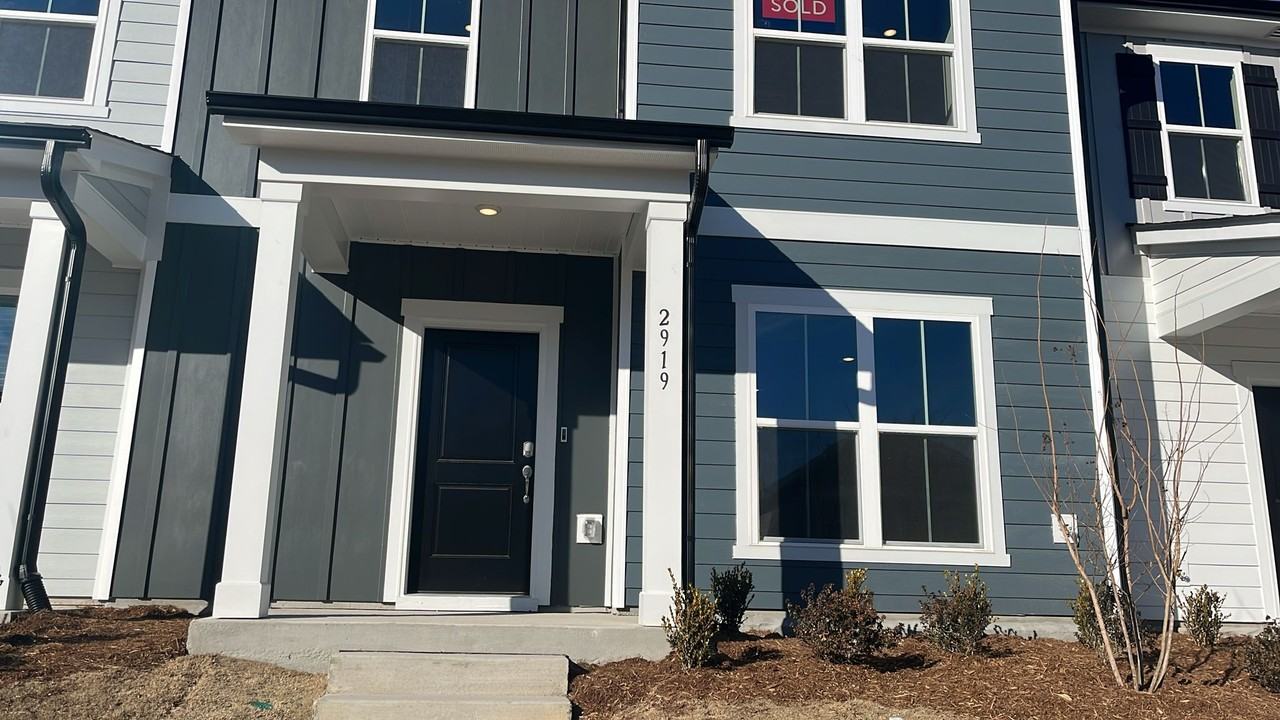 DENSON & - Photo 3 of 38