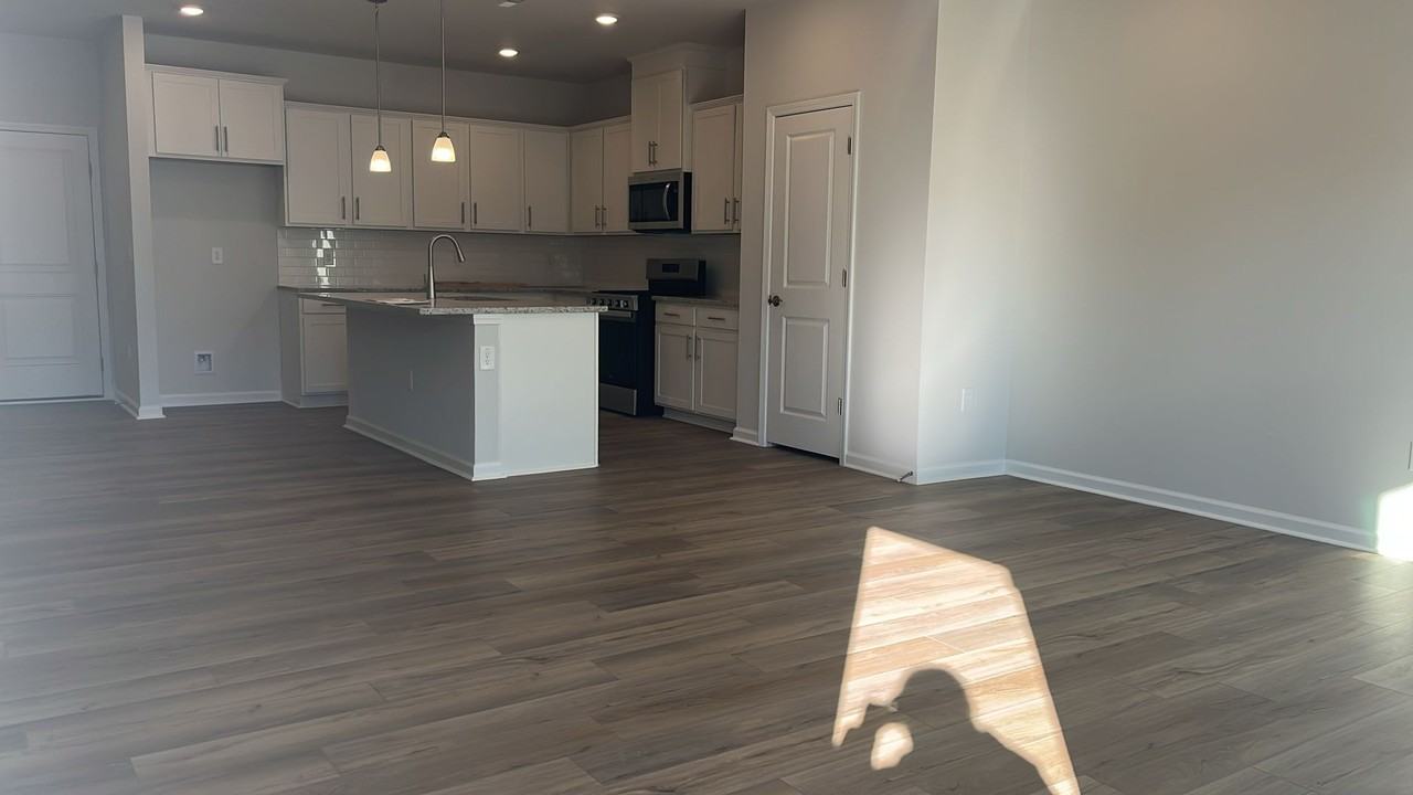 DENSON & - Photo 6 of 38