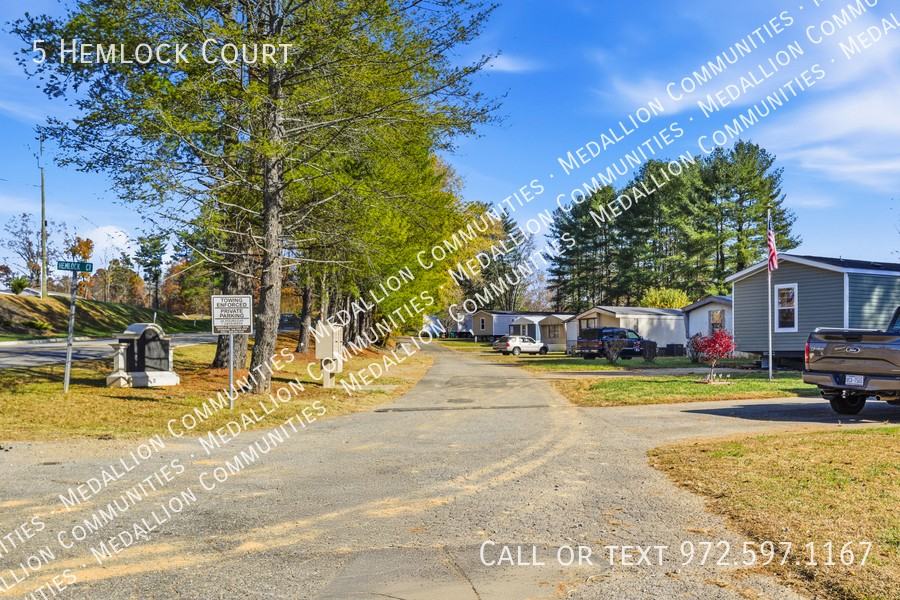 5 Hemlock Ct - Photo 2 of 4