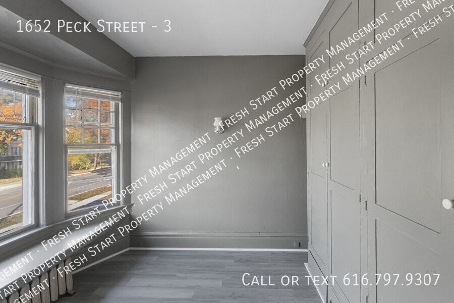 1652 Peck St #3 - Photo 2 of 17