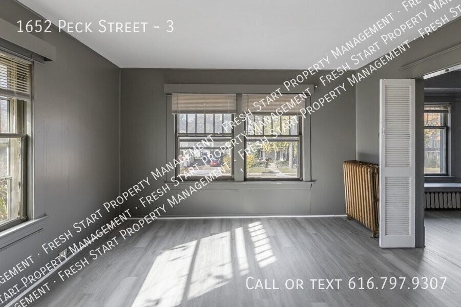 1652 Peck St #3 - Photo 5 of 17