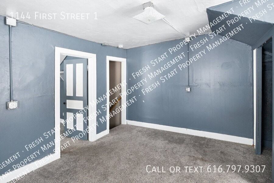 1144 1st St - Photo 4 of 15