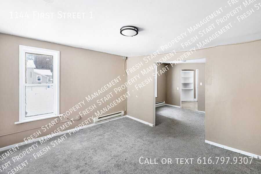 1144 1st St - Photo 6 of 15