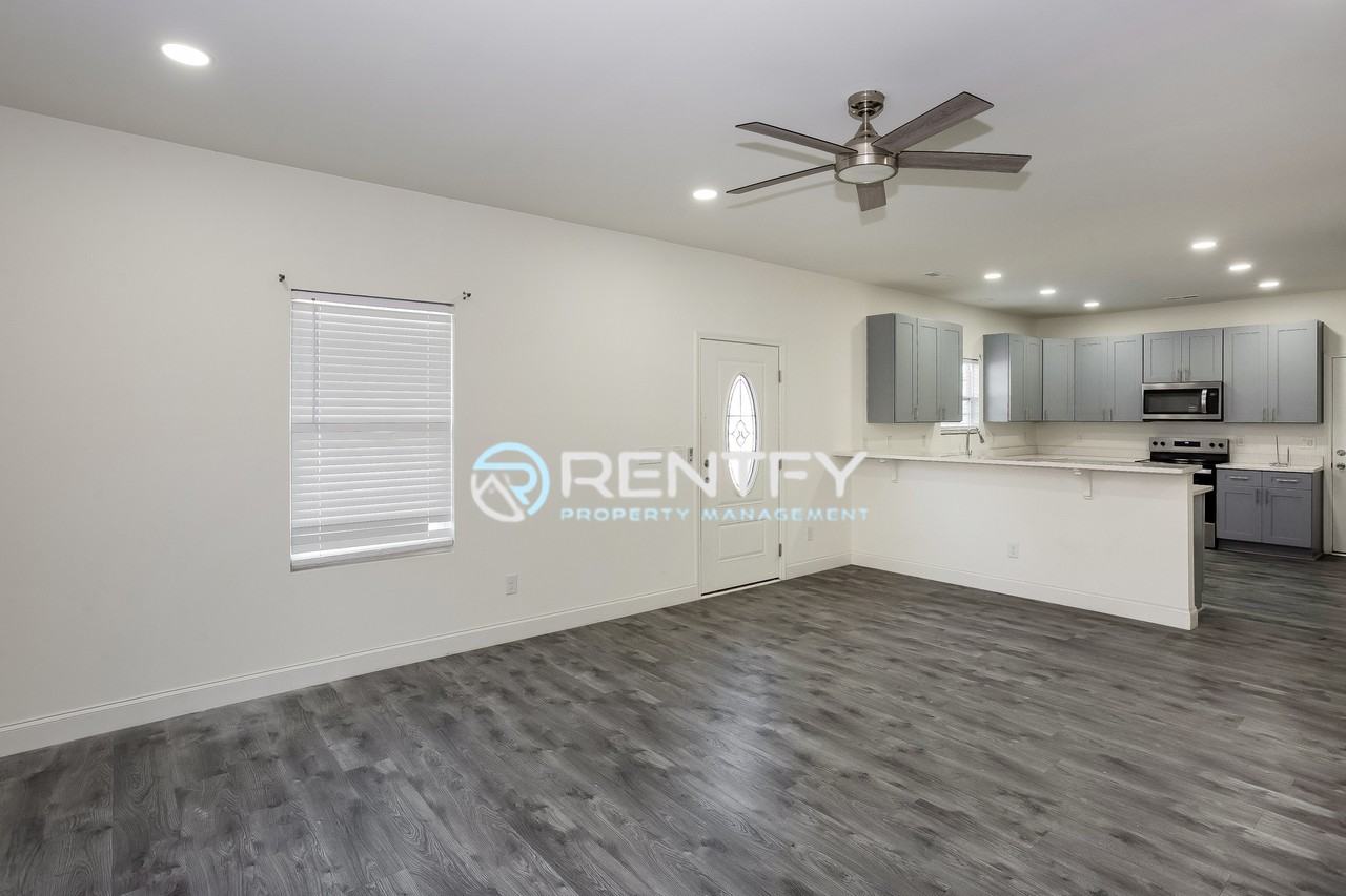 119 Walnut St - Photo 6 of 19