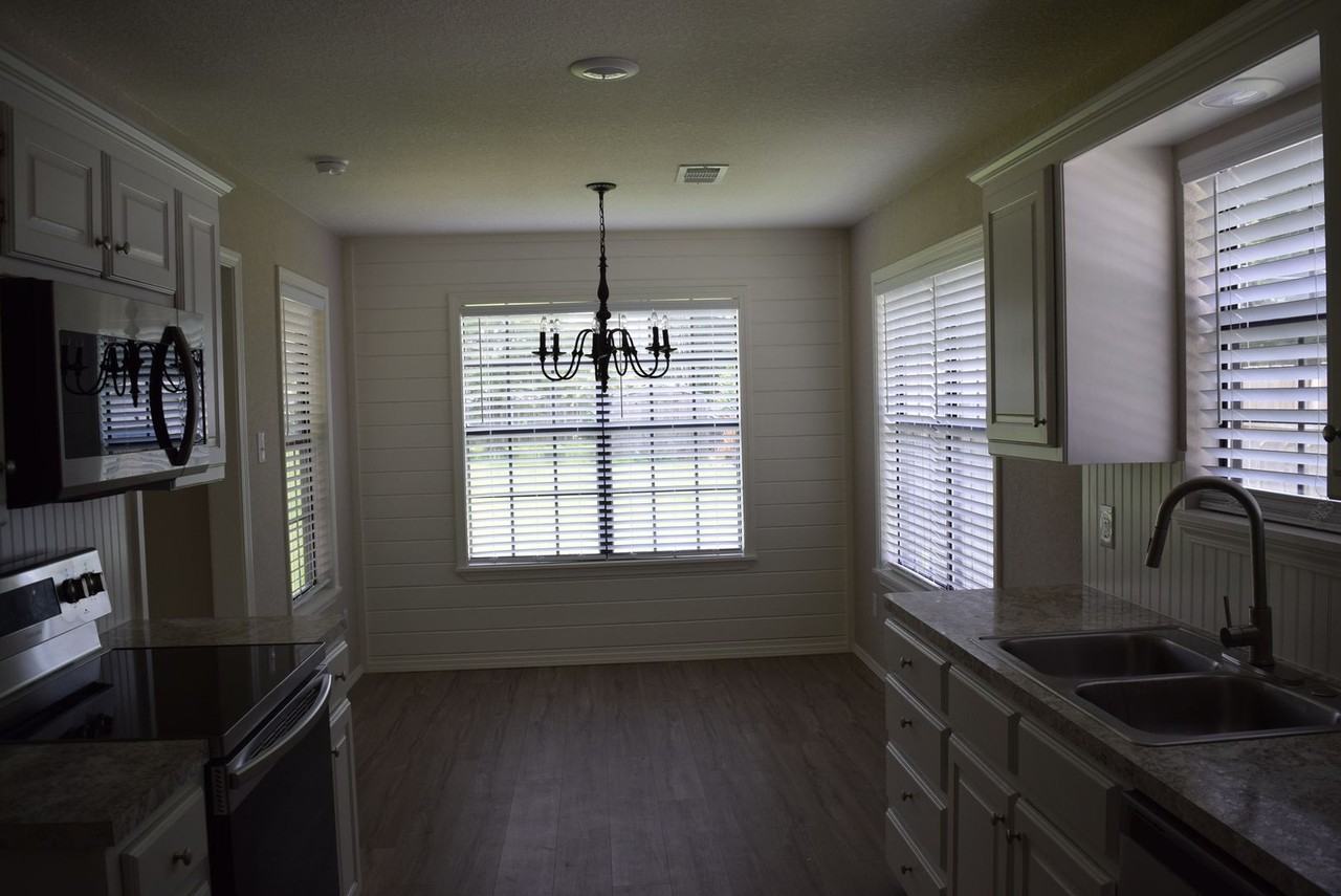 700 Cedar Ln - Photo 4 of 14