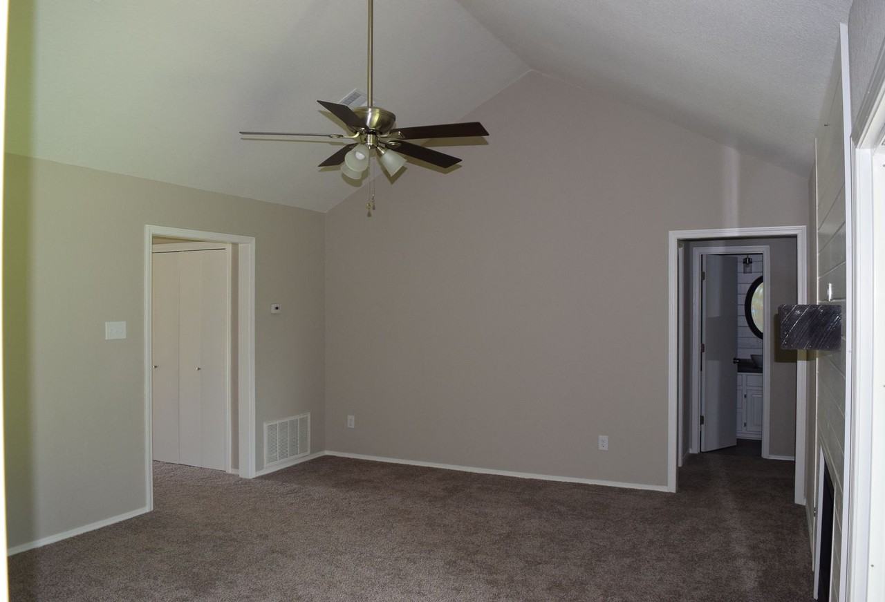 700 Cedar Ln - Photo 5 of 14